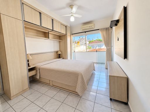 Dormitório Casal com varanda e mobiliado