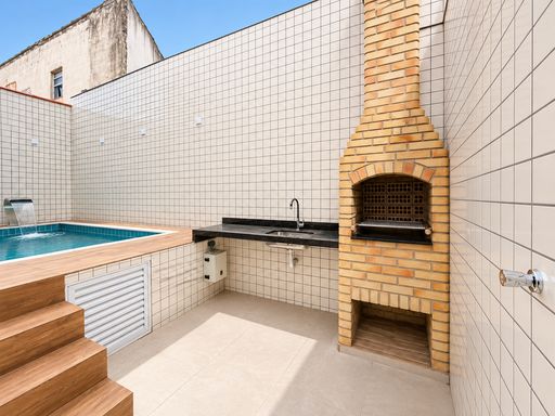 Casa sobreposta térrea com 2 Vagas no Embaré