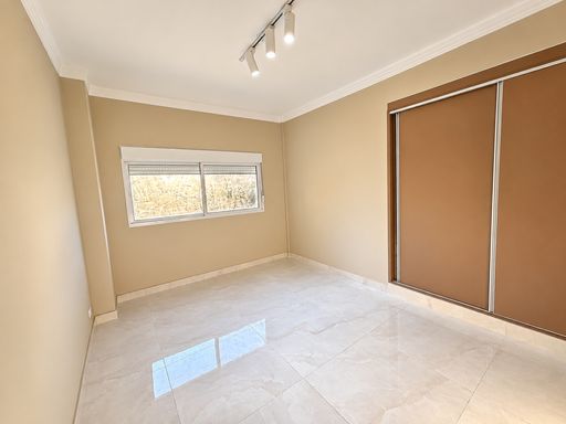 Apartamento Residencial Marambaia com 3 Dormitórios
