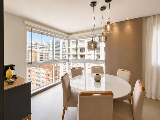 Sala de jantar mobiliada