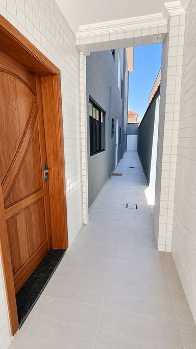 Casa Sobreposta Térrea no Embaré
