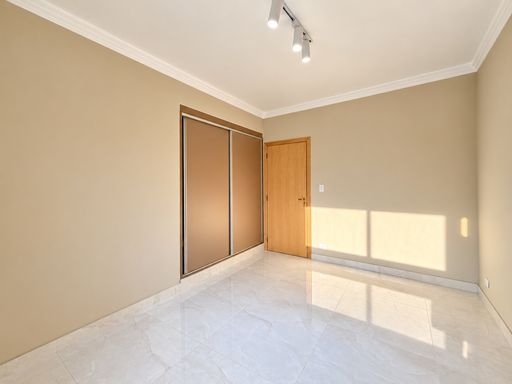 Apartamento Residencial Marambaia com 3 quartos
