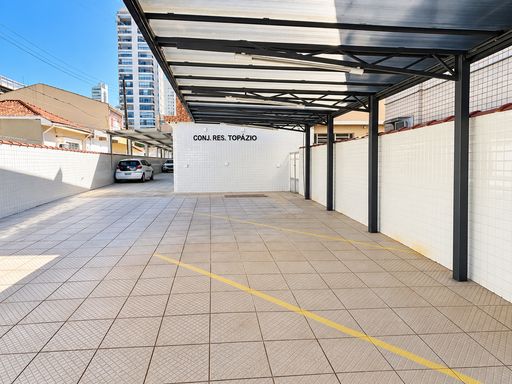Garagem e Bicicletário