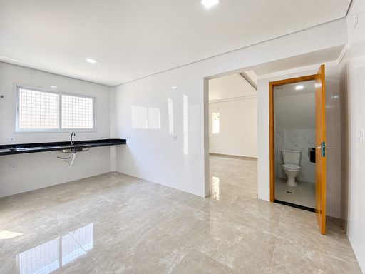 sobreposta térrea com lavabo