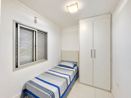 Apartamento a Venda Edifício Barramar com dependência de empregada
