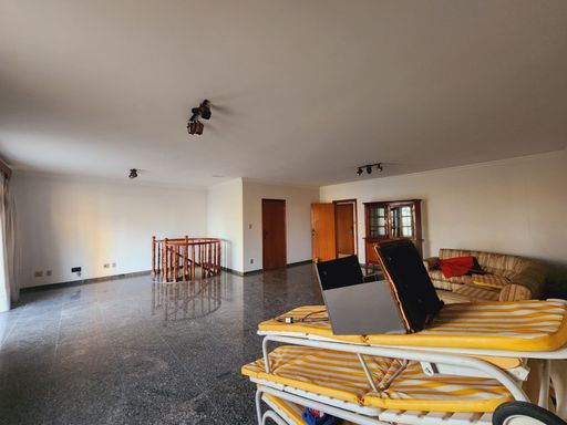 Sala Ampla Piso Superior