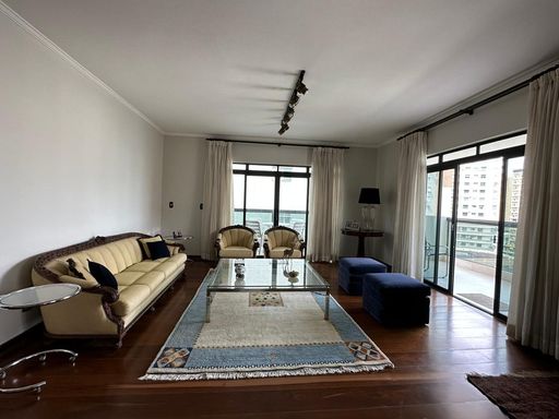Sala de Estar Principal com Varanda