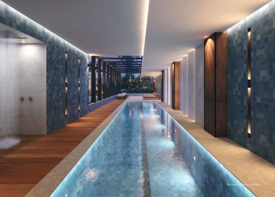 Piscina Coberta com Raia