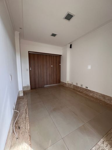 Home office / sala íntima