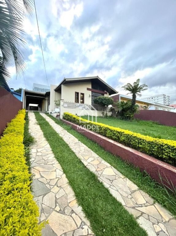 Casa à venda em Oficinas, Ponta Grossa — Portal Chave Fácil