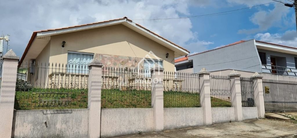 Casa à venda em Uvaranas, Ponta Grossa — Portal Chave Fácil