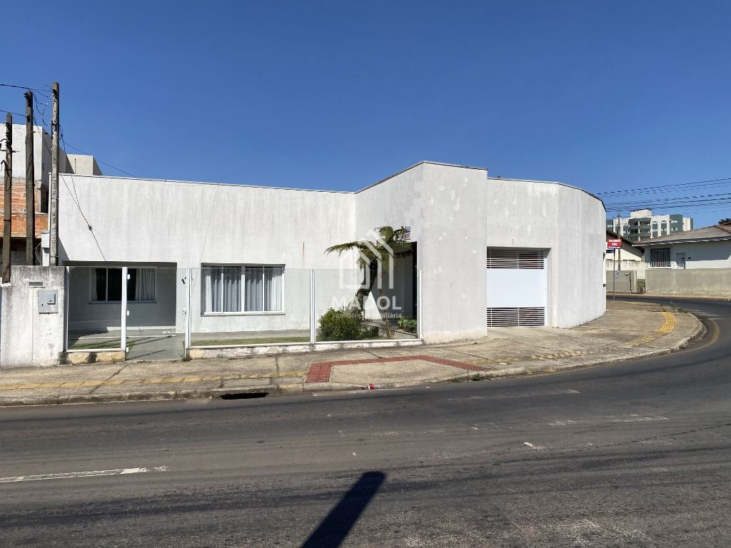 Casa à venda em Uvaranas, Ponta Grossa — Portal Chave Fácil
