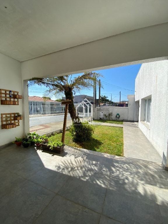 Casa à venda em Uvaranas, Ponta Grossa — Portal Chave Fácil
