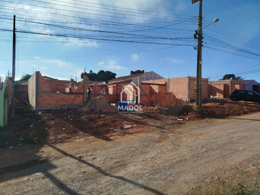 Casa à venda em Uvaranas, Ponta Grossa — Portal Chave Fácil