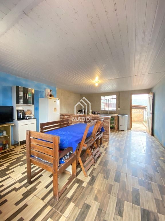 Casa à venda em Periquitos, Ponta Grossa — Portal Chave Fácil