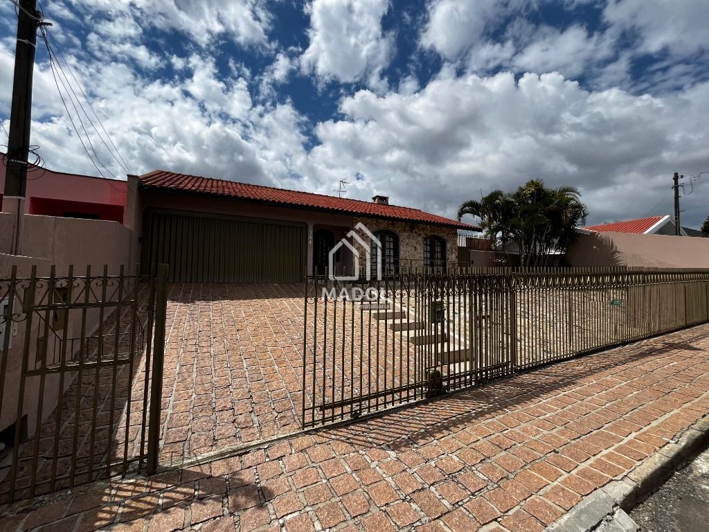 Casa à venda em Uvaranas, Ponta Grossa — Portal Chave Fácil