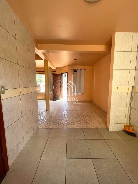 Sobrado à venda em Uvaranas, Ponta Grossa — Portal Chave Fácil