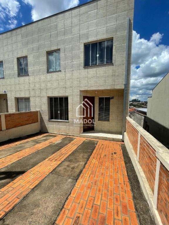 Sobrado à venda em Uvaranas, Ponta Grossa — Portal Chave Fácil