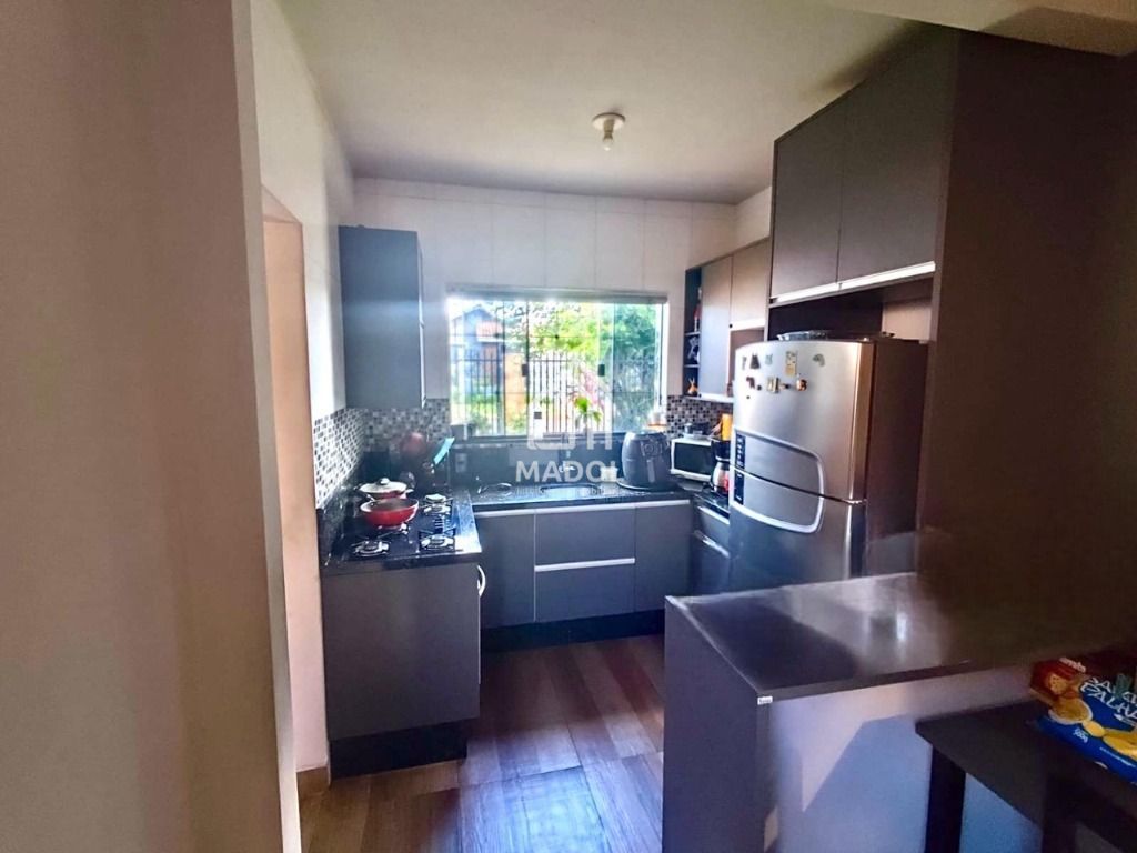 Casa à venda em Amalia, Ponta Grossa — Portal Chave Fácil