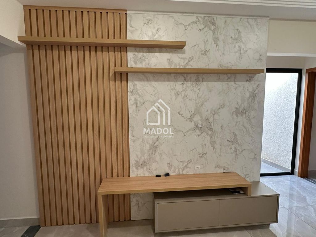 Casa à venda em Uvaranas, Ponta Grossa — Portal Chave Fácil