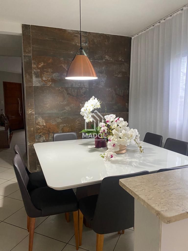 Casa à venda em Uvaranas, Ponta Grossa — Portal Chave Fácil