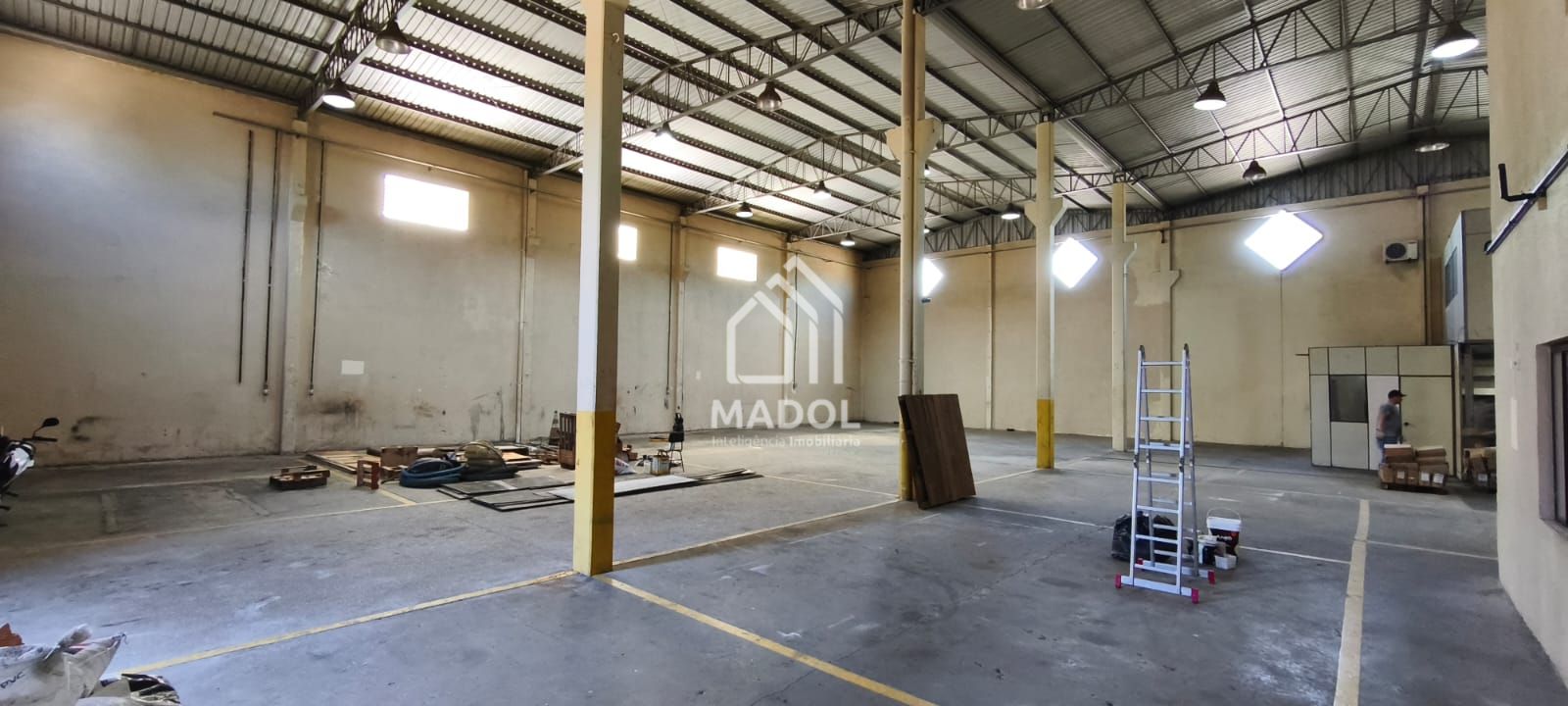 Galpão/Depósito/Armazém para alugar em Colônia Dona Luiza, Ponta Grossa — Portal Chave Fácil