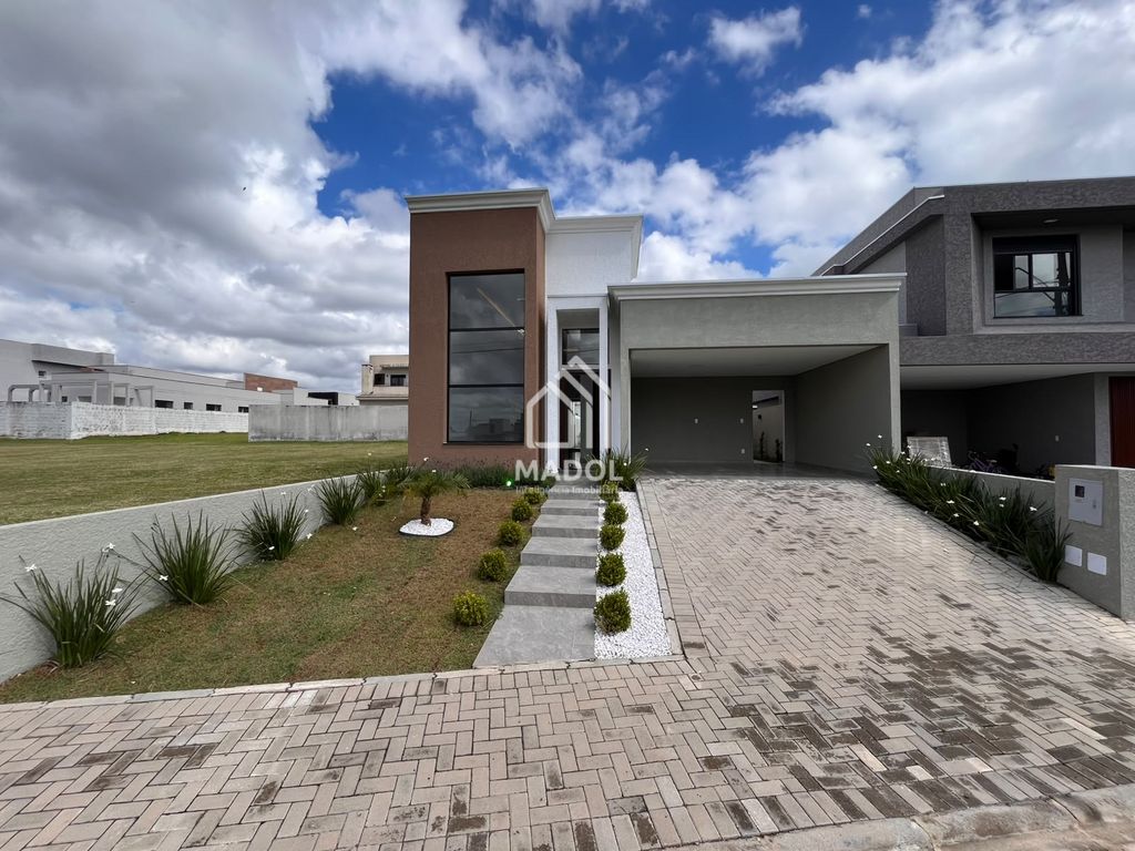 Casa à venda em Uvaranas, Ponta Grossa — Portal Chave Fácil