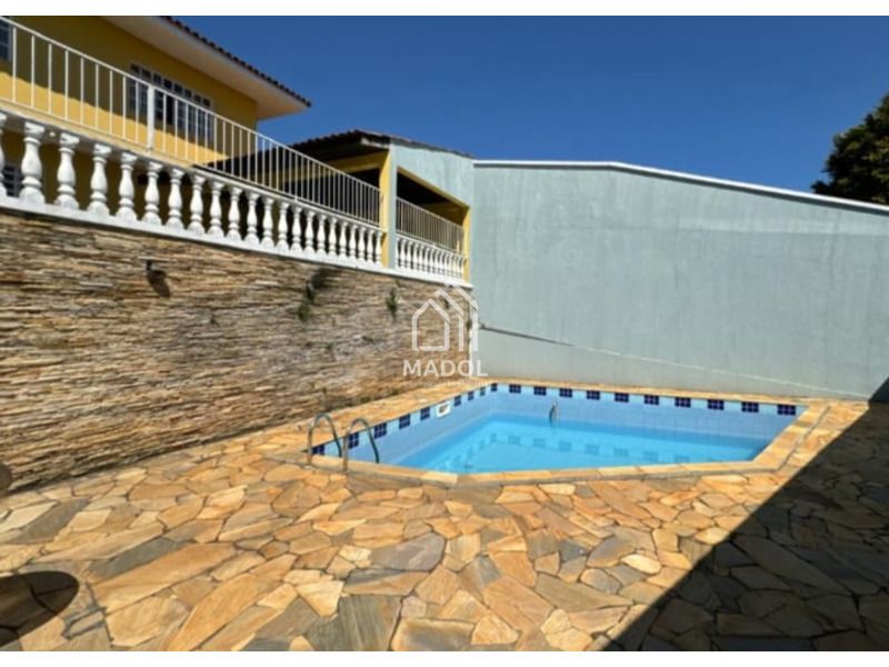 Casa à venda em Oficinas, Ponta Grossa — Portal Chave Fácil