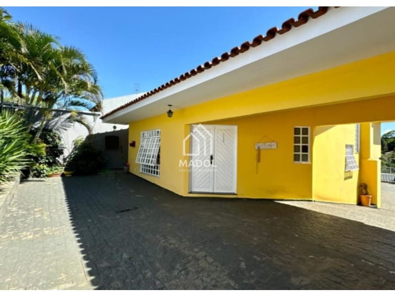 Casa à venda em Oficinas, Ponta Grossa — Portal Chave Fácil