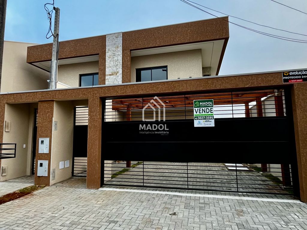 Sobrado à venda em Uvaranas, Ponta Grossa — Portal Chave Fácil
