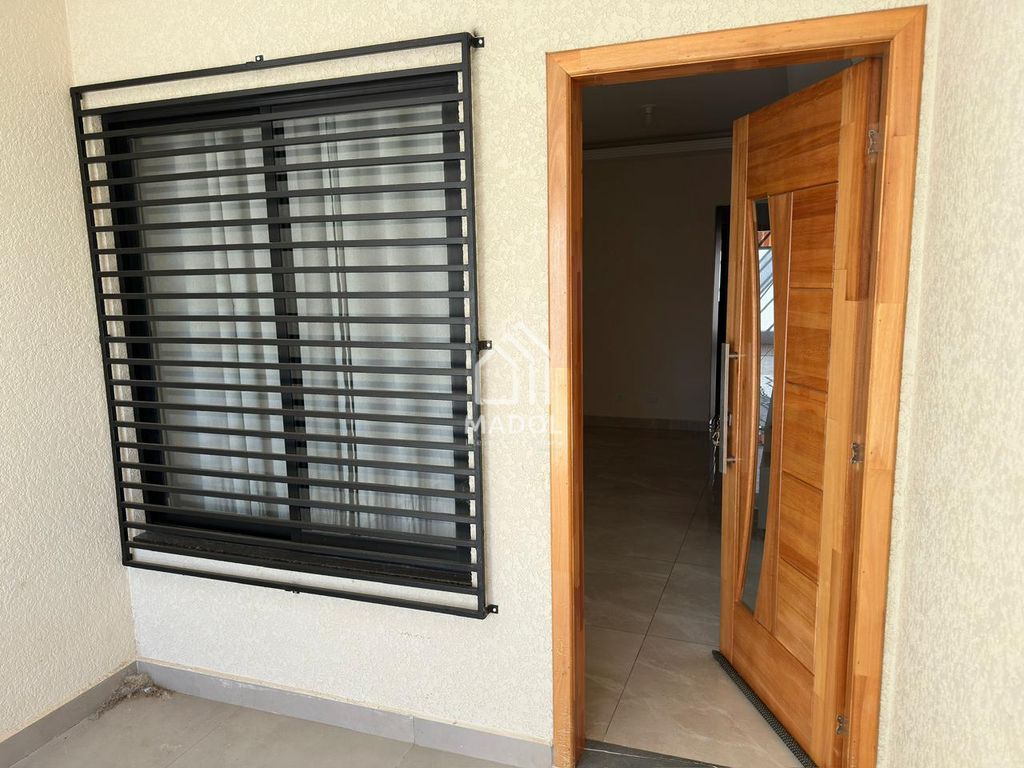 Casa à venda em Uvaranas, Ponta Grossa — Portal Chave Fácil