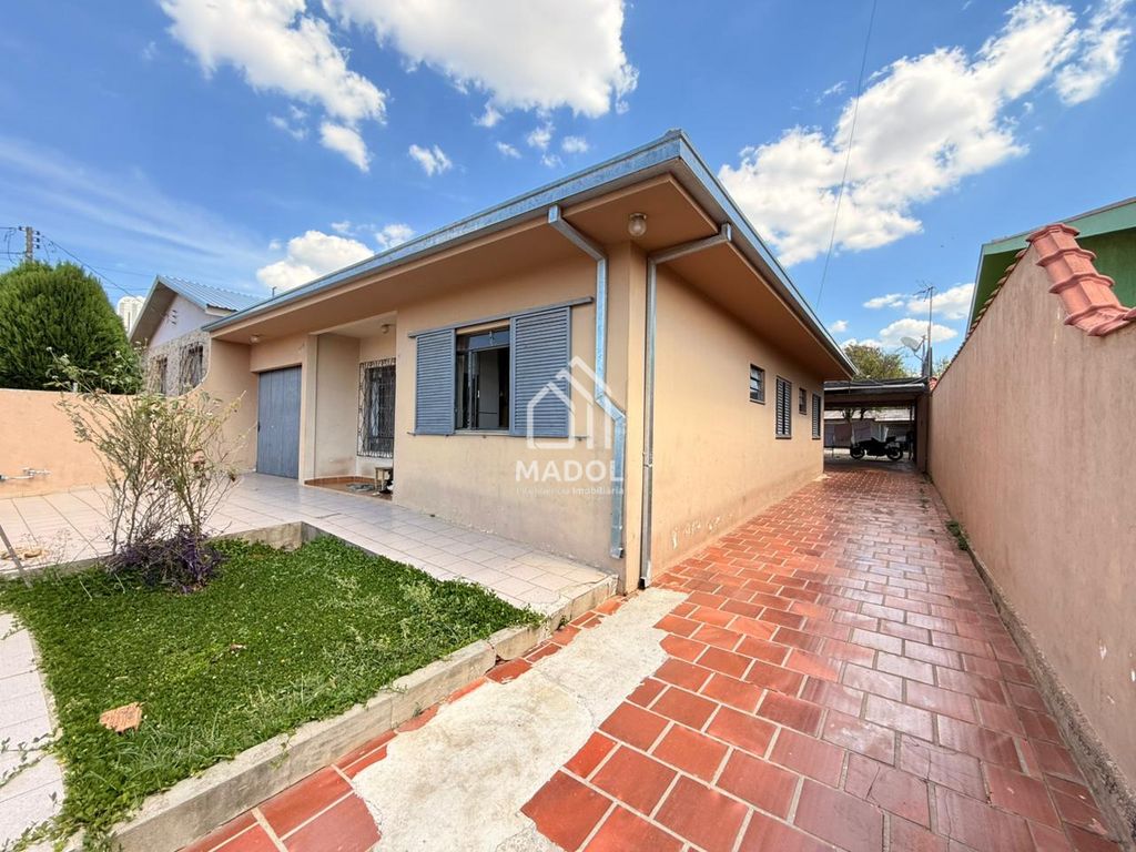 Casa à venda em Uvaranas, Ponta Grossa — Portal Chave Fácil