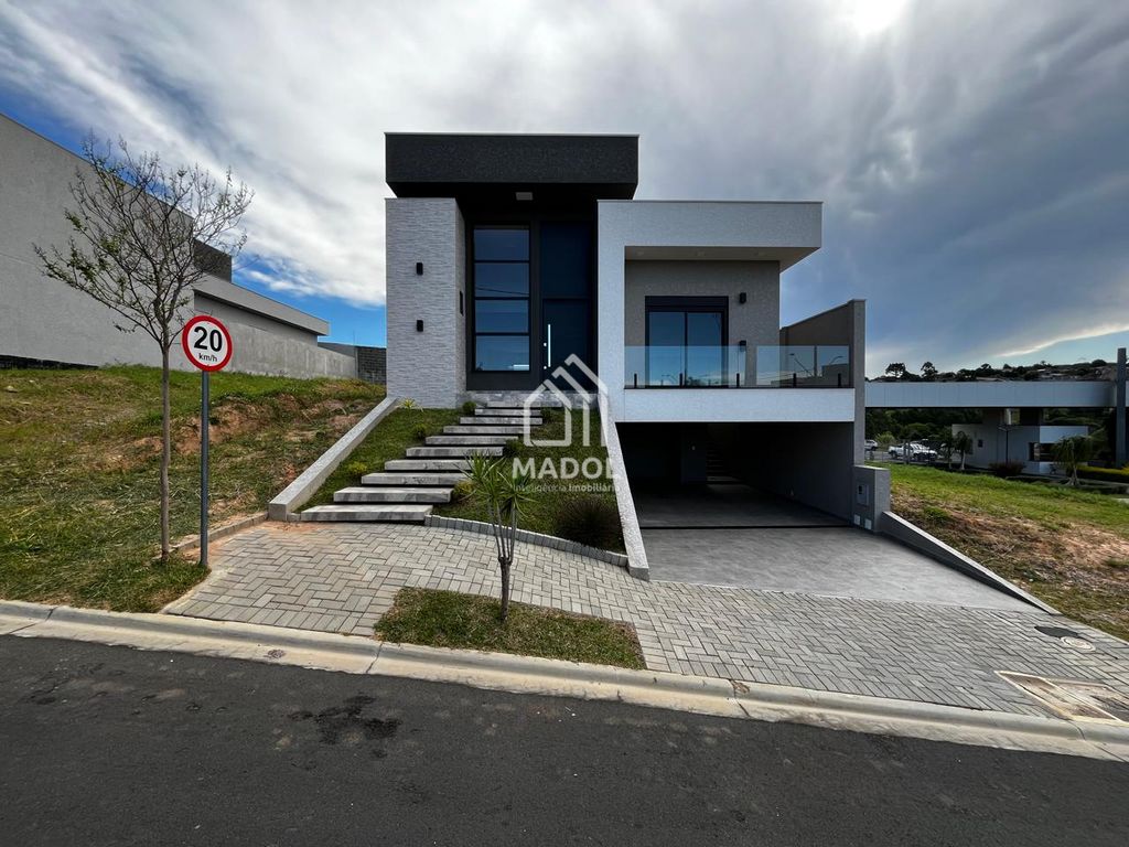 Casa à venda em Orfãs, Ponta Grossa — Portal Chave Fácil