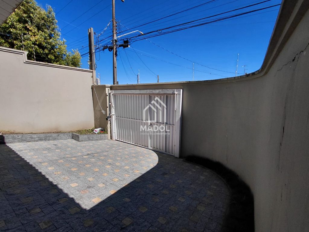 Casa à venda em Oficinas, Ponta Grossa — Portal Chave Fácil