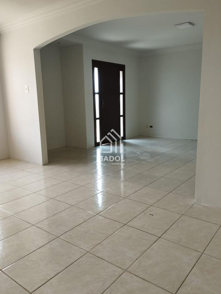 Casa à venda em Boa Vista, Ponta Grossa — Portal Chave Fácil