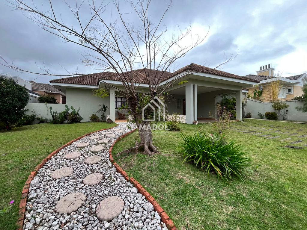 Casa à venda em Orfãs, Ponta Grossa — Portal Chave Fácil