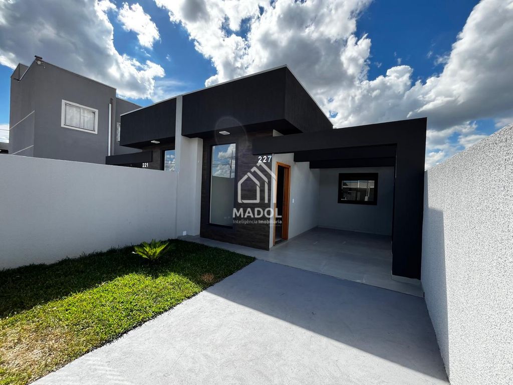 Casa à venda em Uvaranas, Ponta Grossa — Portal Chave Fácil