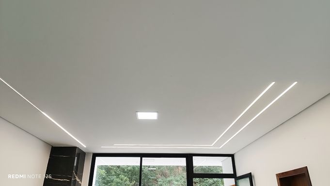 iluminação frontal da sala