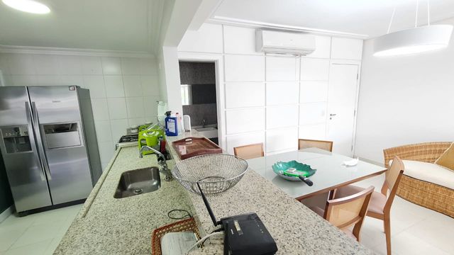 Detalhe da decoração na sala, evidenciando o cuidado com cada canto.