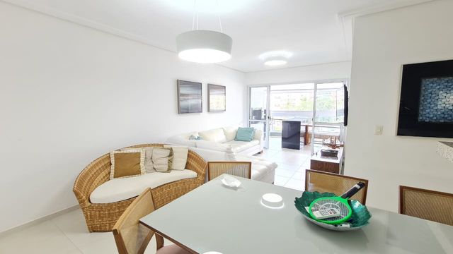 O apartamento, totalmente mobiliado para seu conforto imediato.