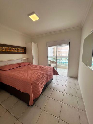 "Pé na areia na Riviera! A beleza exuberante da praia a poucos passos do seu novo lar.