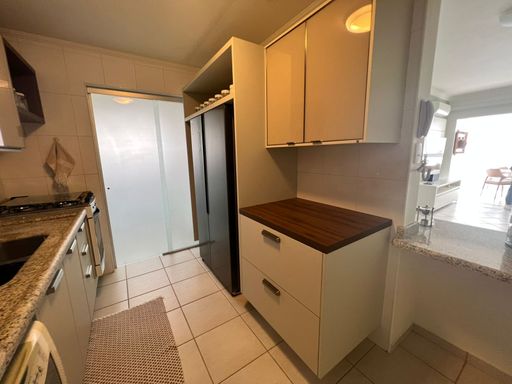 Praticidade que encanta! Uma lavanderia funcional e organizada, projetada para simplificar seu dia a dia, deixando mais tempo para o que realmente importa na Riviera.