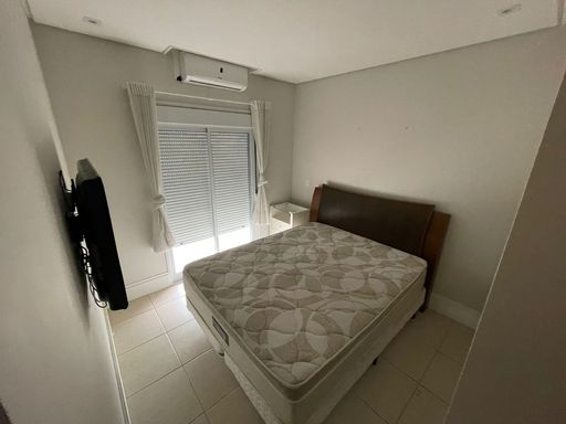 A comodidade da suíte de empregada, um diferencial prático.
