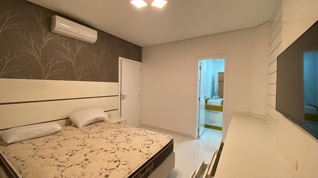 A quarta suíte, um espaço aconchegante para hóspedes.