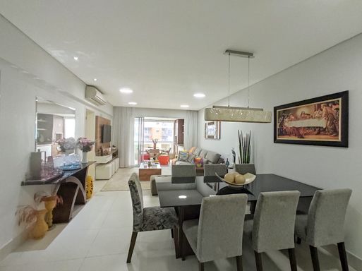 Todos os cômodos equipados com ar-condicionado, garantindo o clima perfeito.