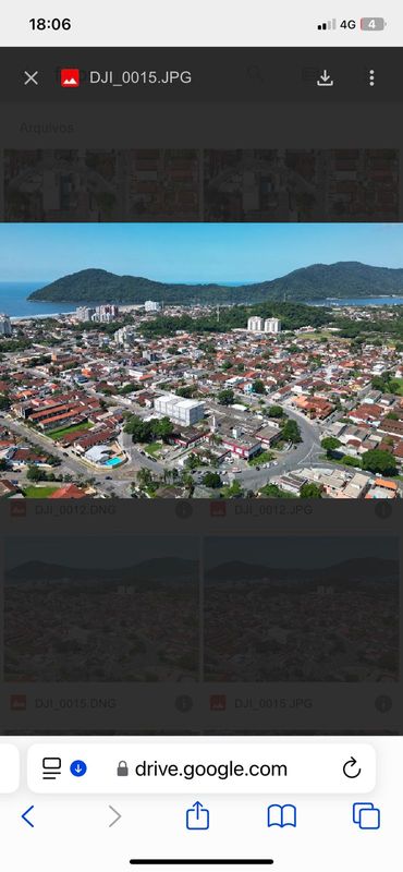 Mais do que um ponto, um ecossistema de saúde. A foto destaca a proximidade com o Hospital Municipal, mostrando o fácil acesso a serviços de apoio e a conveniência para pacientes e profissionais. Uma oportunidade única para quem busca sucesso na área da saúde em Bertioga.