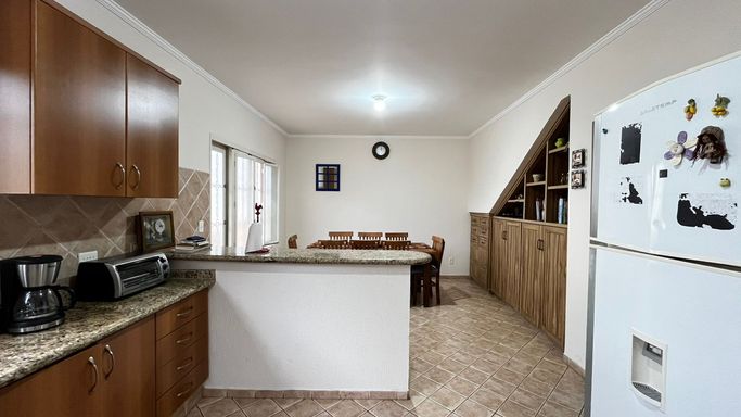 cozinha e sala de jantar