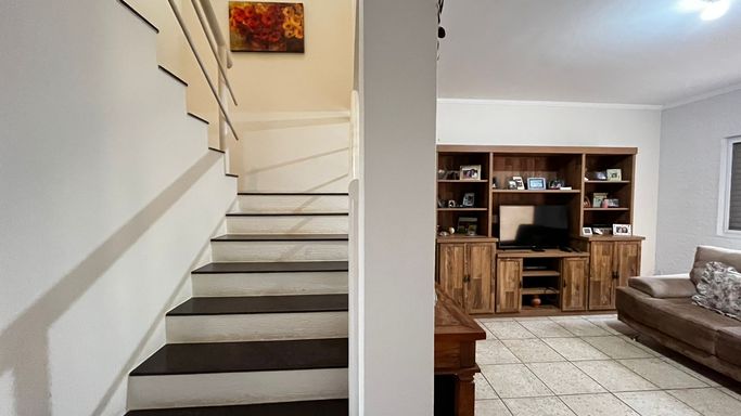 escada para piso superior