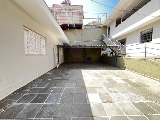 garagem externa coberta