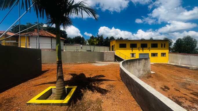 salão de festas mais salão coma mesma metragem em baixo